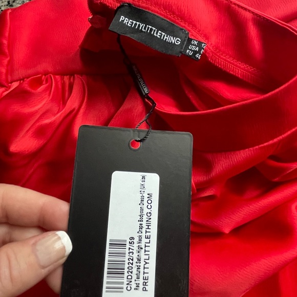 Prettylittlething dress - Picture 8 of 10